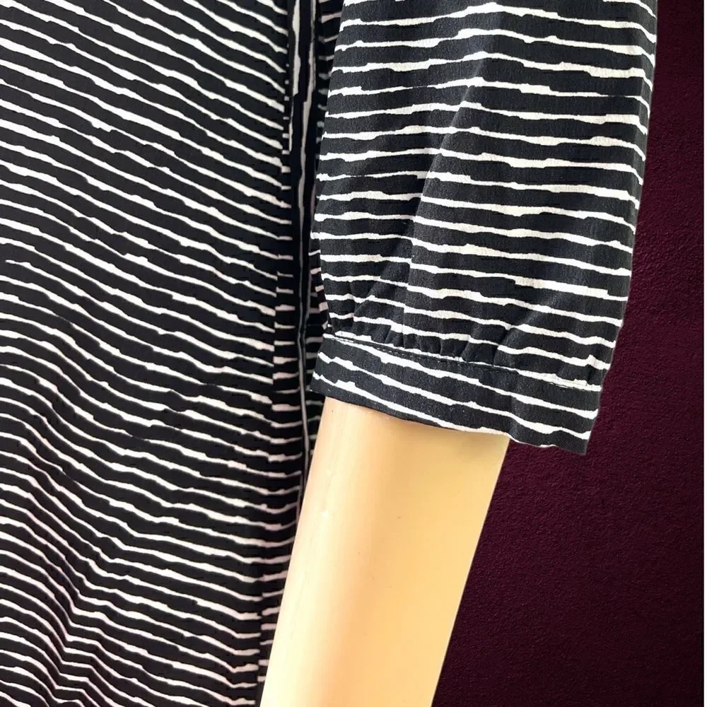Liz Lange Maternity Black White Tie Back Blouse Shirt Top Size S Striped - U